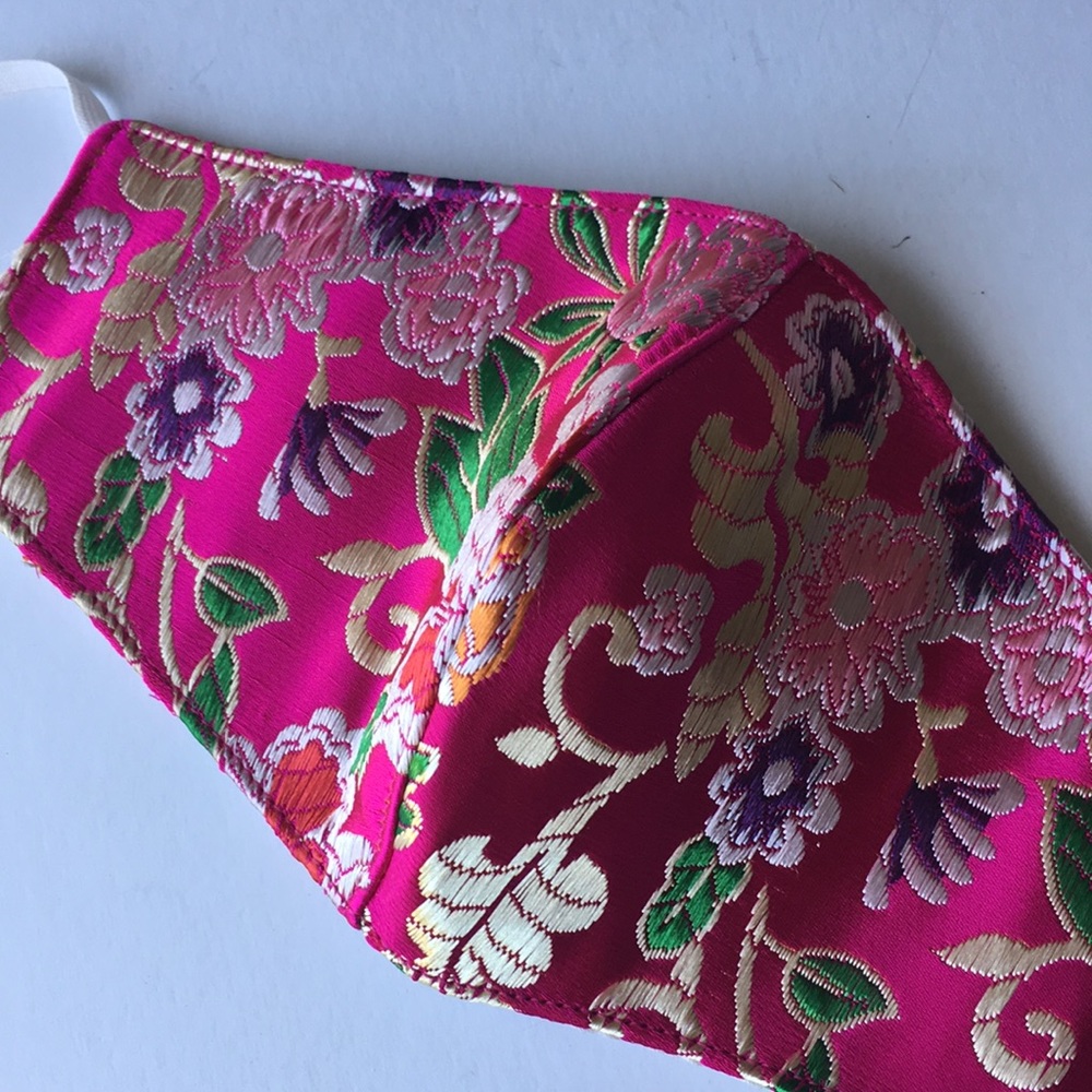 NWT Free People Pink 100% Silk Floral Face Mask - Picture 3 of 4